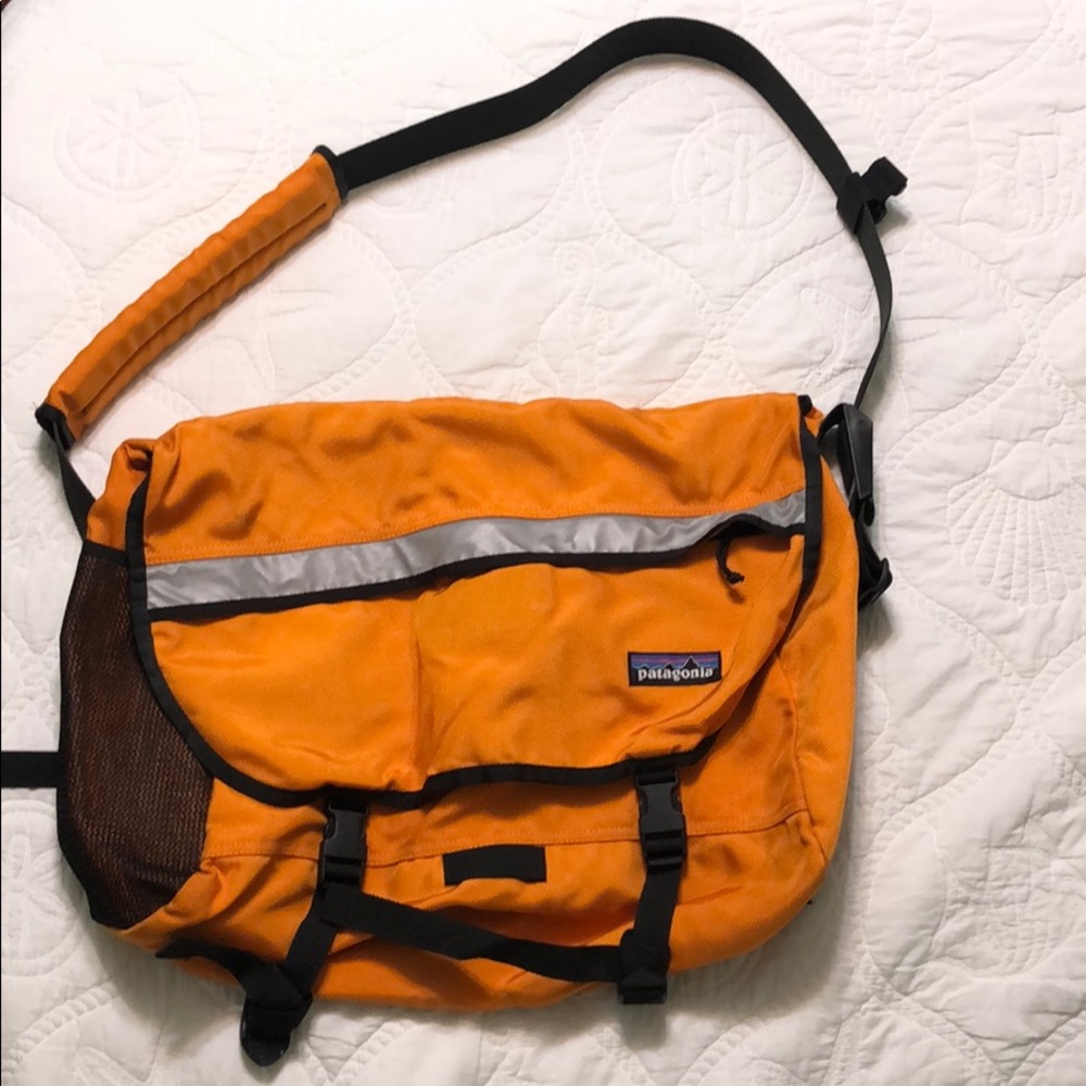 Vintage Patagonia orange messenger bag